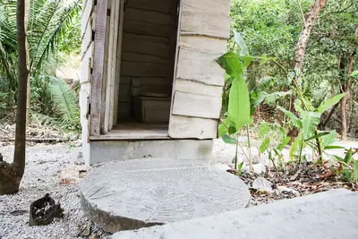 Image de Serene Jungle Getaway just a short walk to the beach