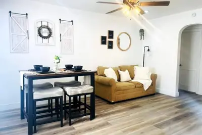 Image de “New” Sunset Oasis/Minutes to beaches