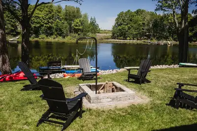 Image de Friend and Family Lake house - Sleeps 16+