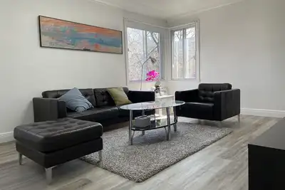 Image de Brand new, Aaa location 3-bedroom condo