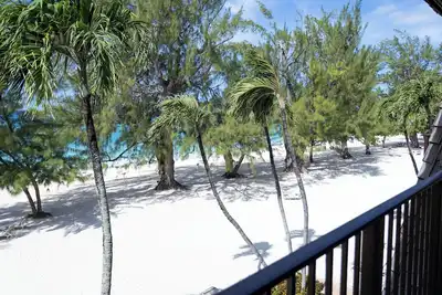 Image de Oceanfront Luxury Escape – 3rd Floor Penthouse #08 – The Islands Club