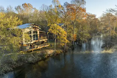 Image de Living Waters Riverfront Retreat in Broken Bow