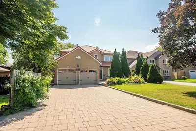 Image de Spacious Beautiful House in Mississauga, 15 minutes from Toronto Prime Location!