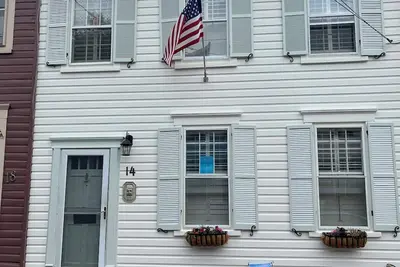 Image de Location is perfect and a big bonus we have our own parking at the home!