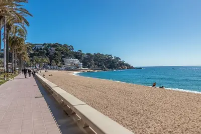 Image de Precioso apto. reformado Lloret de Mar