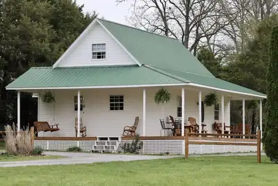 Image de Good Hope Cottage- Amish Country / fire pit