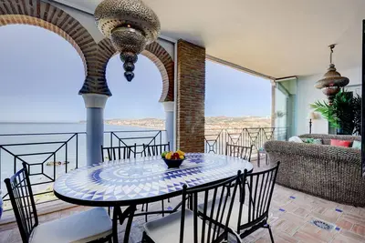 Image de Appartement \"Penthouse La Perla de la Bahia 3\" avec vue sur la mer, piscine partagée et Wi-Fi
