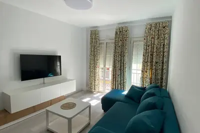 Image de Appartement de vacances 'Carihuela' près de la plage avec vue sur la mer, balcon et Wi-Fi