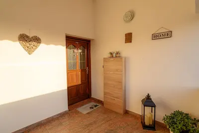 Image de Spacious, modern apartment with two bedrooms - Danijela