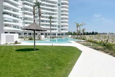 Image de Global Properties: Apartment for 5 people with terrace and pool views