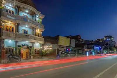 Image de Comfortable group of 10pax stay in 5 rooms-same floor, centrally located house