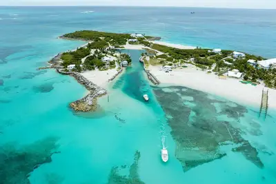 Image de 3 Private Beaches | Boats Included | Infinity Pool | 20 Acres | Golf Carts