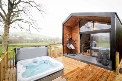 Image de Buck Barn  -  a cabin that sleeps 6 guests  in 2 bedrooms