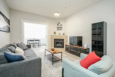 Image de Cozy Condo w Parking/Wifi/Coffee - 5min2Stampede