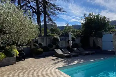 Image de Maison de Charme sur les hauteurs de Oppède, pour de paisibles vacances. . .