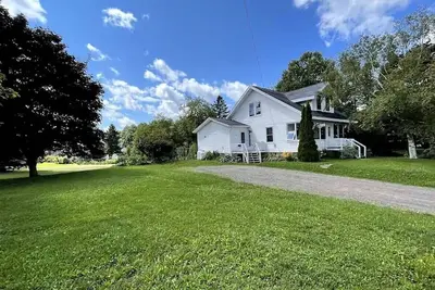 Image de Maison Lumineuse - Parcs et Sentiers - 7 Chambres