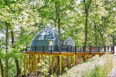 Image de Asheville Dome Sleeps 6 + Hot Tub + Mountain View