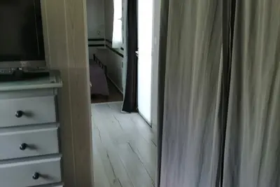 Image de Chalet Sous  Le  Soleil  De La  Provence  Avec 2 Chambres