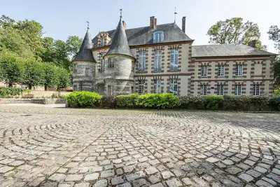 Image de Château de Mainneville, 20 couchages (piscine, tennis et jardins à la française)