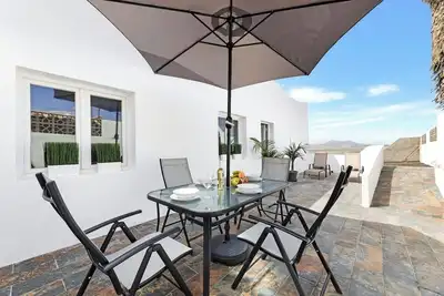 Image de Home2Book Charming Apartment Teguise, Terrace