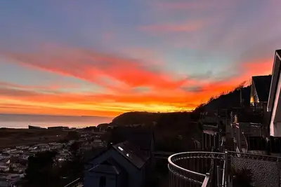 Image de Sea Views, Hot tub, Balcony, 4 star Visit Wales
