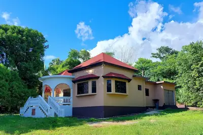 Image de Modern Happy Retreat Villa in Belmont, Ja. Next to Peter Tosh Mausoleum.