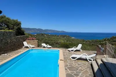 Image de Villa Vue Mer Dans Domaine Prive