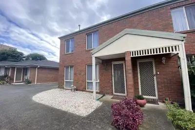 Image de Whole Double Story House- 4qb & 1sb- Carrum Beach- Fully Furnished- Free Parking