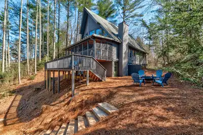 Image de Before The Bend River Cabin
