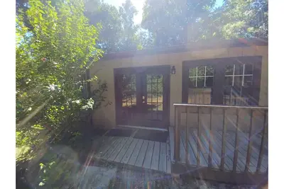 Image de Brown House in the Woods - Barkley Lake Area