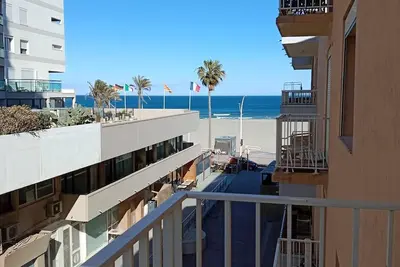 Image de Appartement T2 avec parking à 20 m de la plage et du centre  4cario7