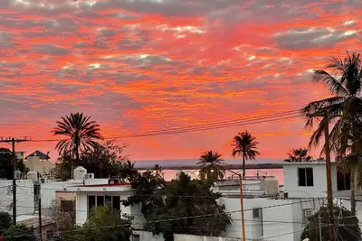 Image de Home 1 block from the water & Malecon Enjoy!