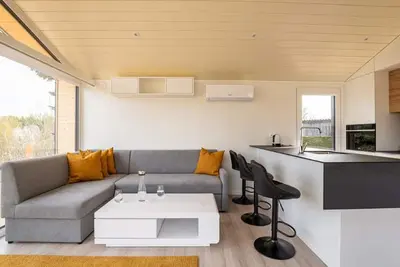 Image de Exklusive Lodge mit GroĂźem Garten