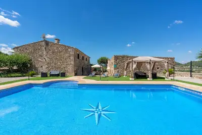 Image de Cases De Son Roig - Fabulous traditional house with private pool. Free Wifi.