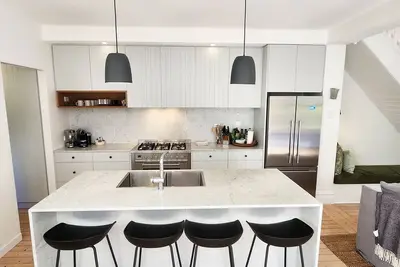 Image de Stylish Terrace Living in Paddington's Heart - Air Con + Parking