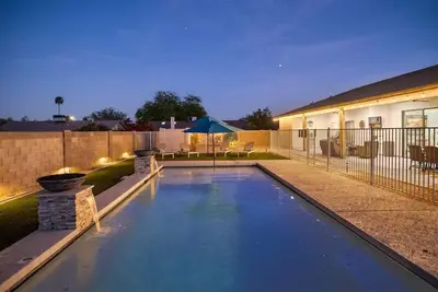 Image de Gorgeous Vacation Home, Single Level - Close to Hiking, Htd Pool