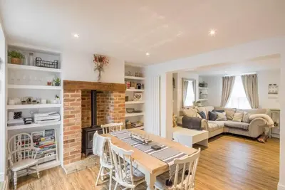 Image de Charming 3 Bedroom Cottage With Lovely Garden