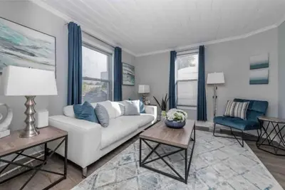 Image de Beach, Lake & Parks to Play at this Summer Getaway\n\n\n\n\n\n