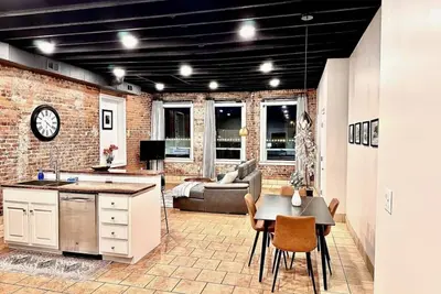Image de The Loft On Broad - Gadsden’s First Downtown Loft