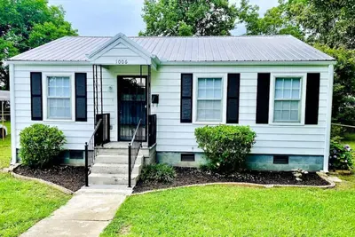 Image de ★ Cheerful Home Close to everything in Gadsden. ★