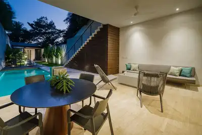 Luxurius 4 bedroom Casa Nymeria in the heart of Mejorada