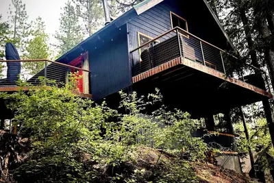 Image de Hot Tub @ Hawkeye's Nest with Peek-A-Boo View