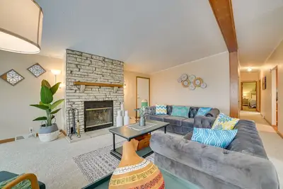 Image de Cheboygan Getaway w/ Fire Pit & Lake Access!
