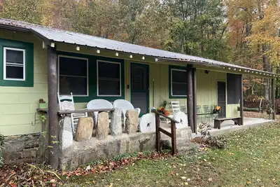 Image de Cabin with private lake access on Cedar Cliff Lake