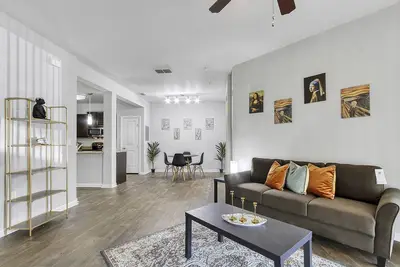 Image de 3 Bed Stylish Oasis+Fast WiFi+Pool+Gym