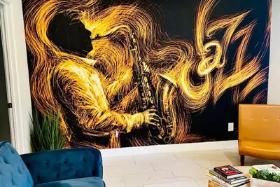 Image de Your Downtown Home with California King Bed Unit A