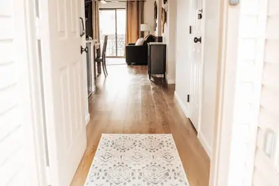 Image de New+Fresh Modern 2b2ba w/ heated indoor/outdoor pools