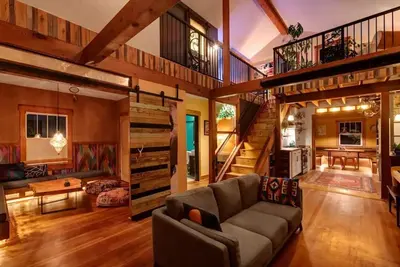Image de Artistic timberframe in the heart of the City