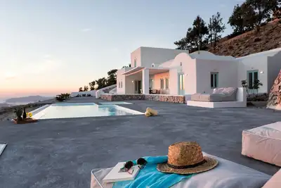 Image de Sleeps8-Parking-Garden-Pool-SunSets-Barbeque