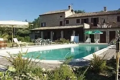 Image de Villa with private pool between the Adriatic beaches and Monti Sibillini National Park